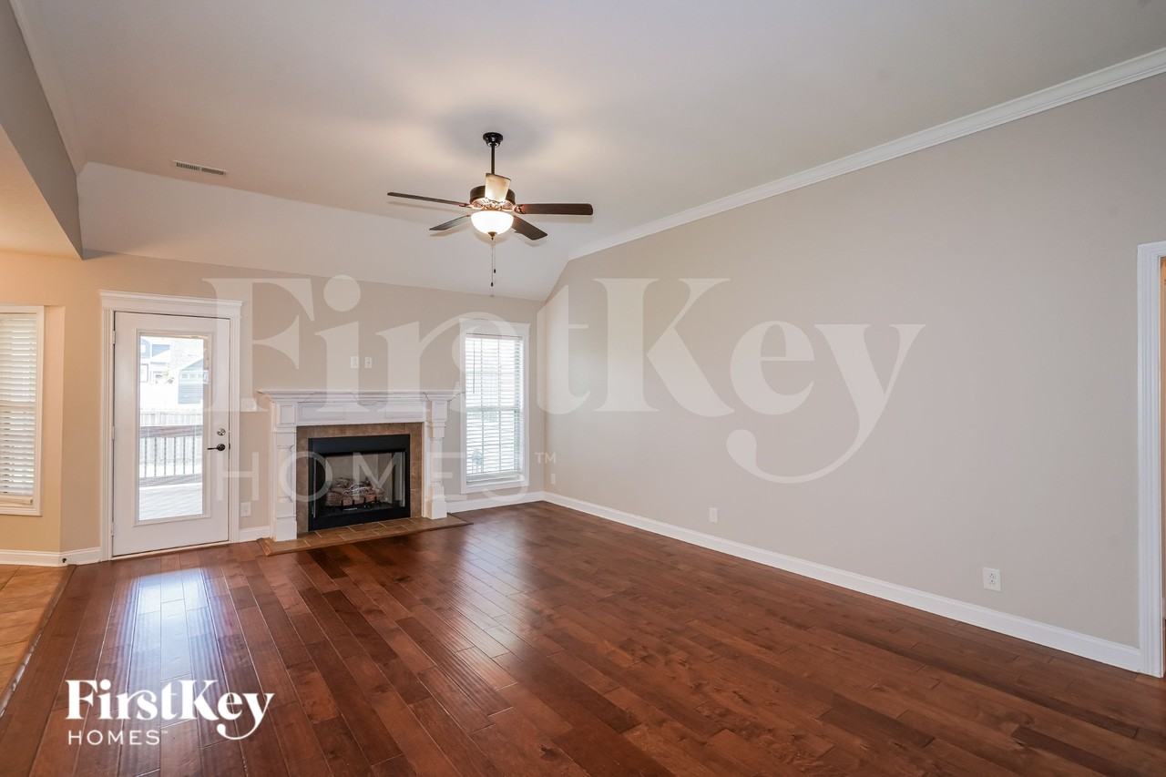 2060 Jackie Lorraine Dr - Photo 5 of 16