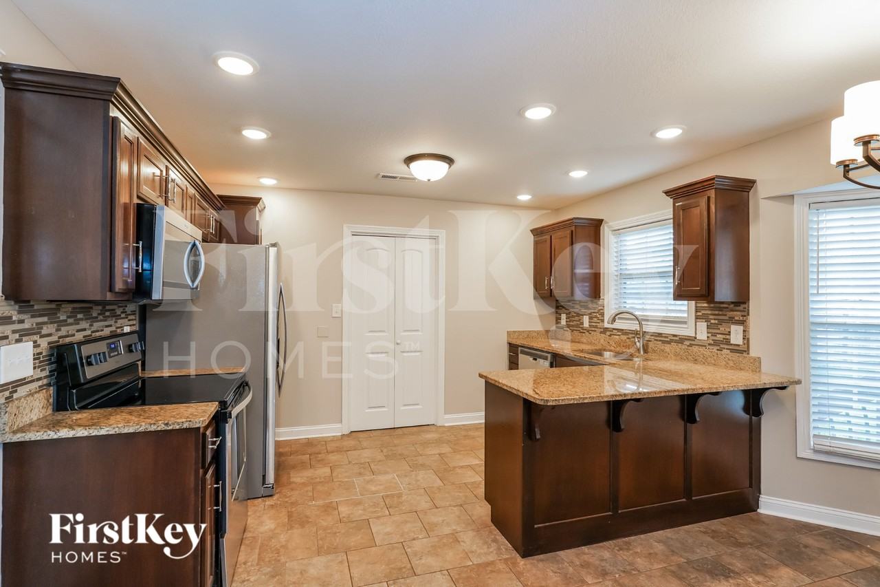 2060 Jackie Lorraine Dr - Photo 6 of 16
