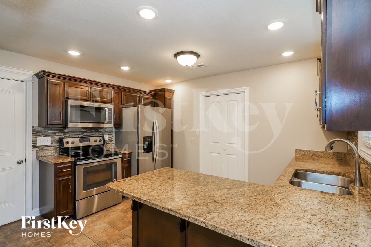 2060 Jackie Lorraine Dr - Photo 7 of 16