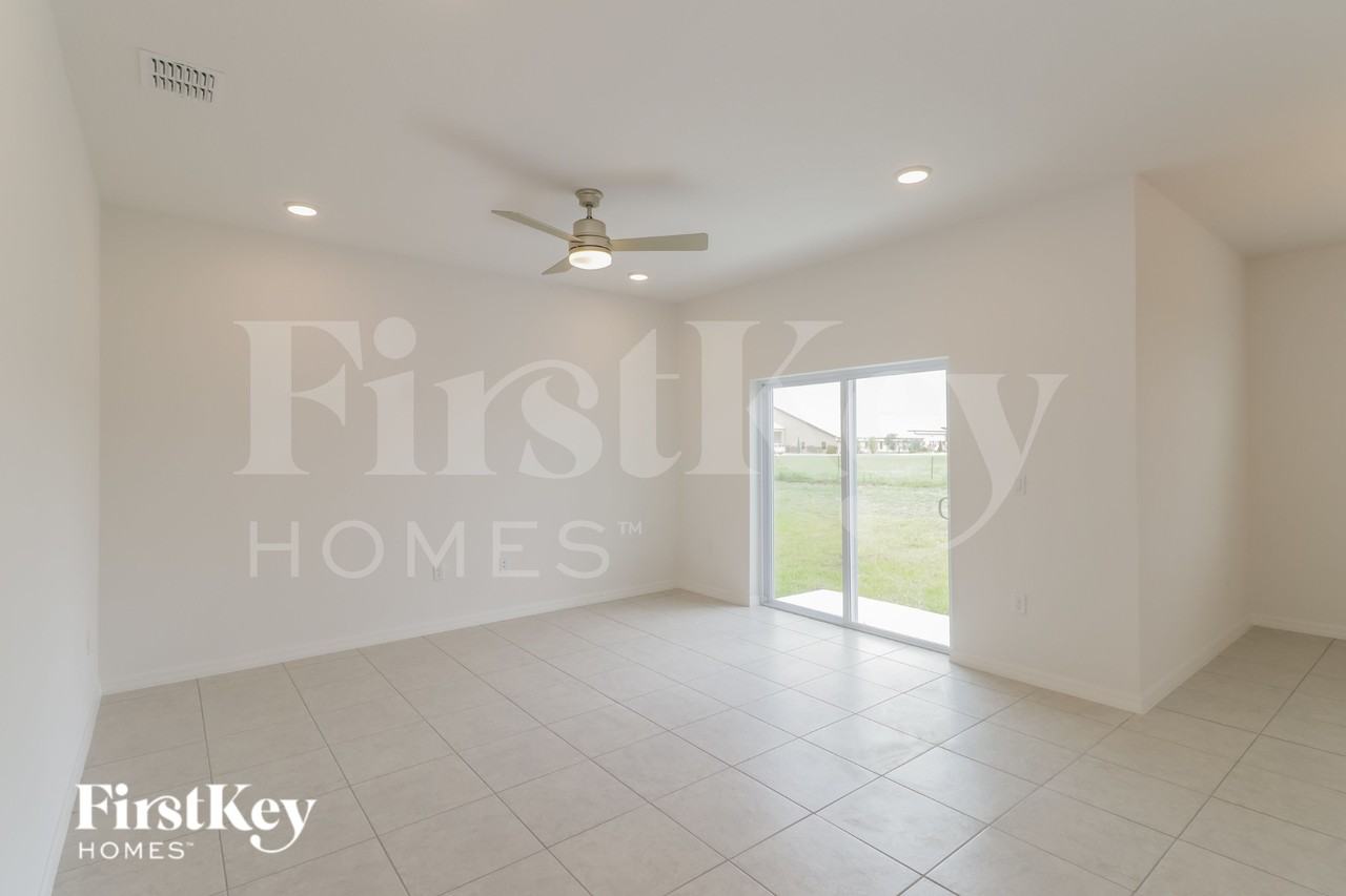 596 Crown Rose Dr - Photo 3 of 16