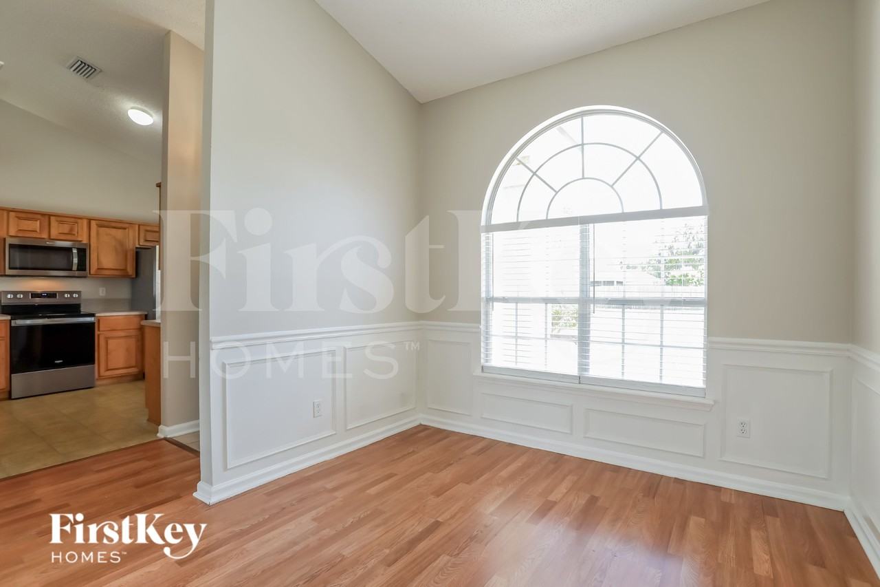 2996 Majestic Oaks Ln - Photo 7 of 20