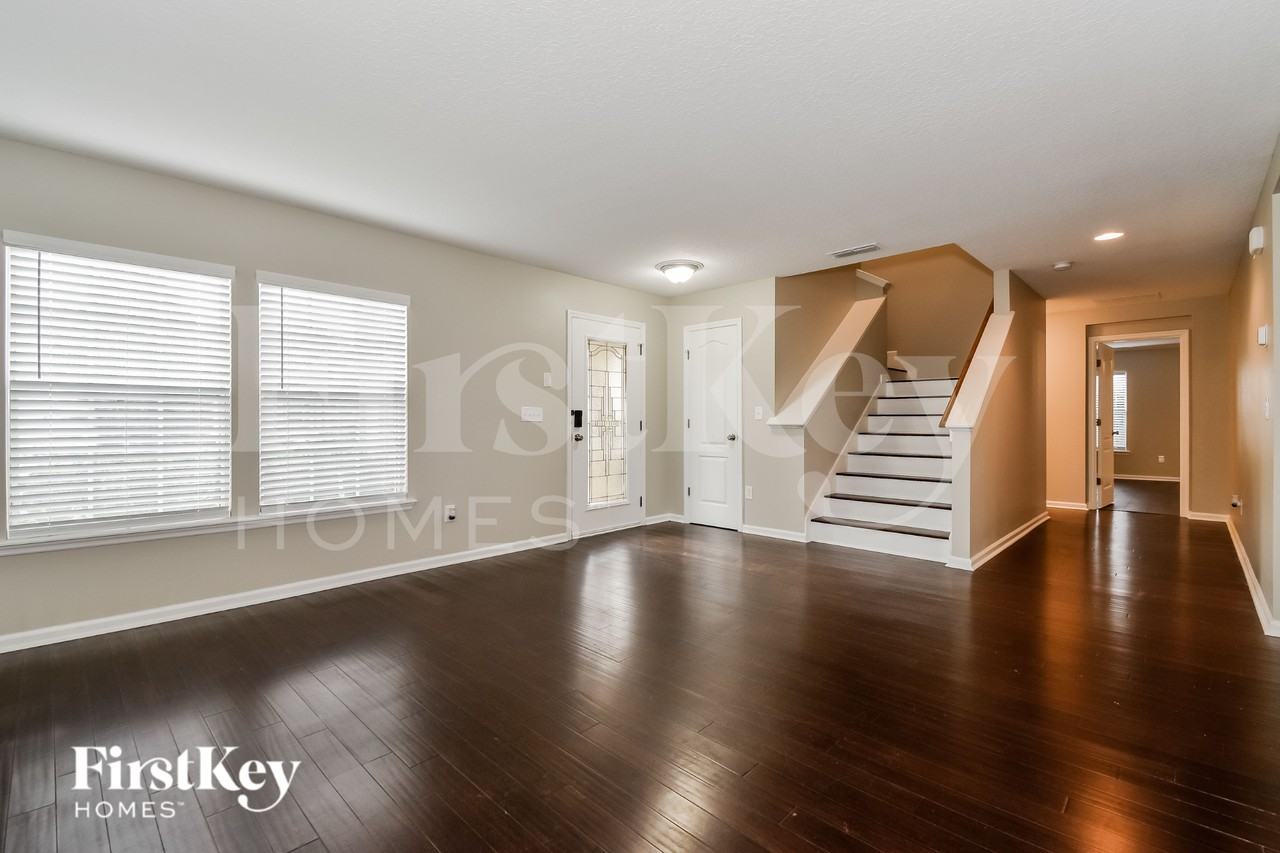 3889 Marsh Bluff Dr - Photo 2 of 15