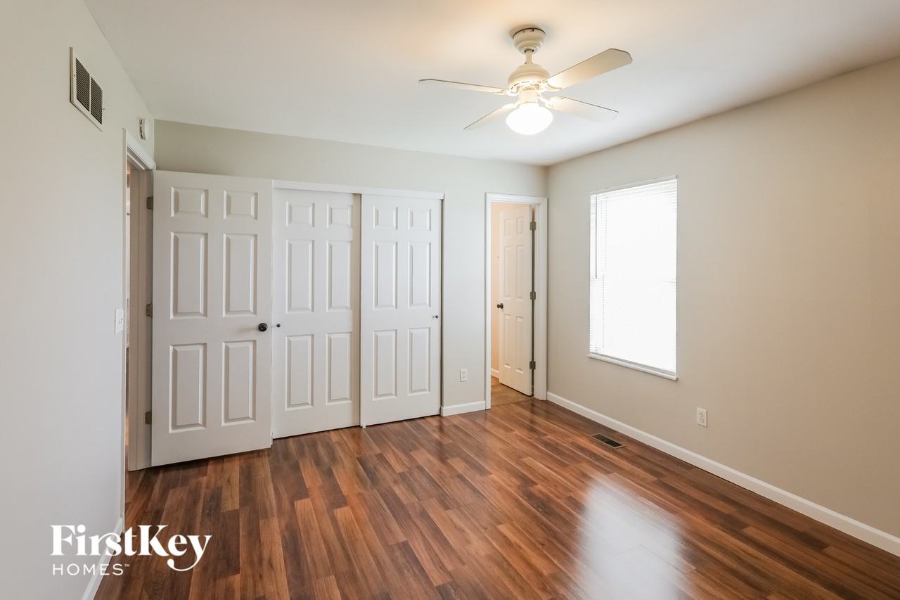 1709 Bridlespur Dr - Photo 6 of 15