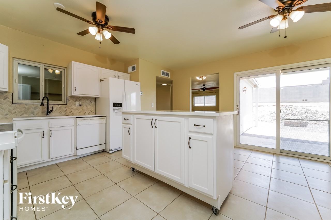 6718 N Positano Way - Photo 5 of 15