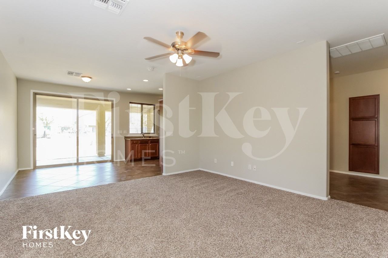 6920 W Harwell Rd - Photo 5 of 16