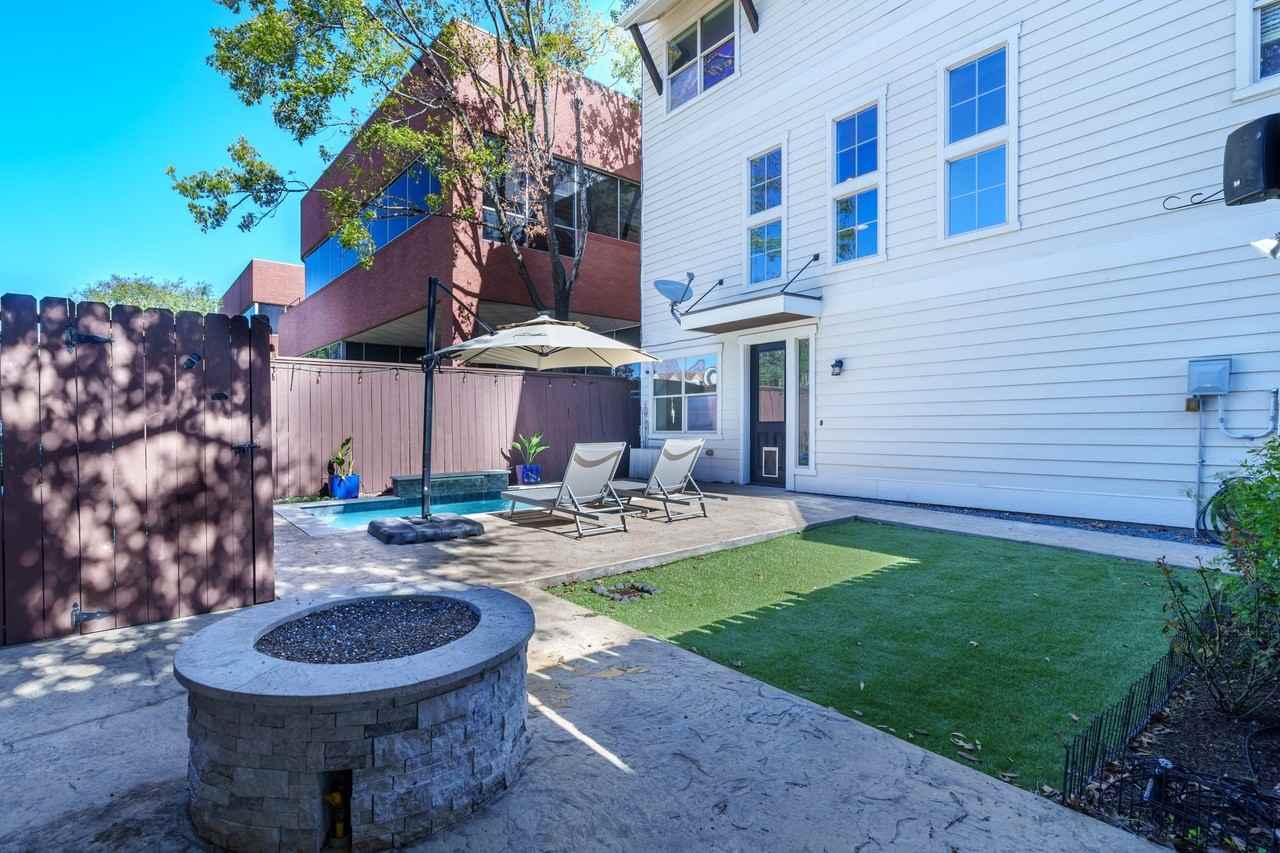 225 Knox St - Photo 5 of 26