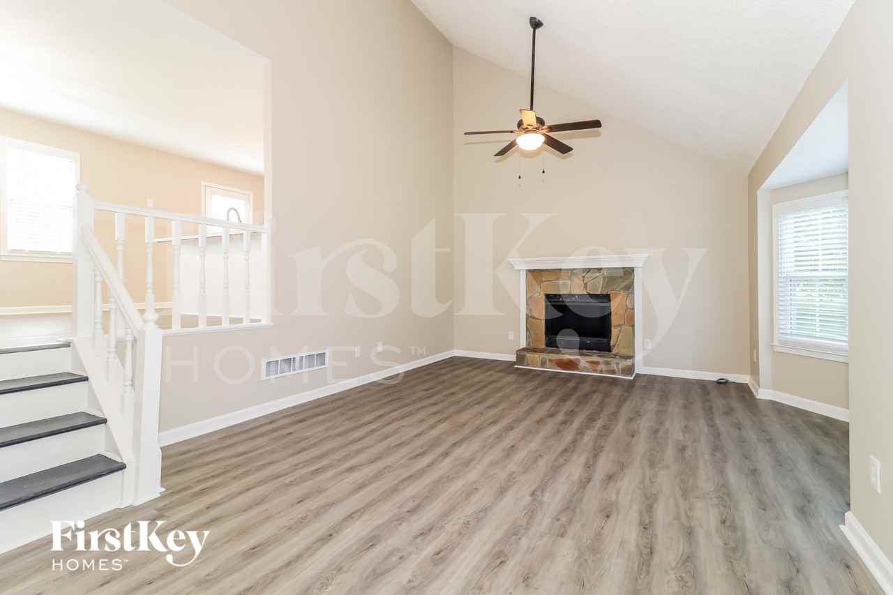 197 Brentwood Dr - Photo 4 of 16