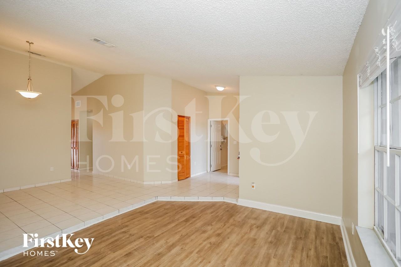 14979 Sw 63rd St - Photo 3 of 15