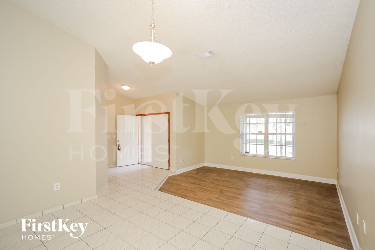 14979 Sw 63rd St - Photo 4 of 15