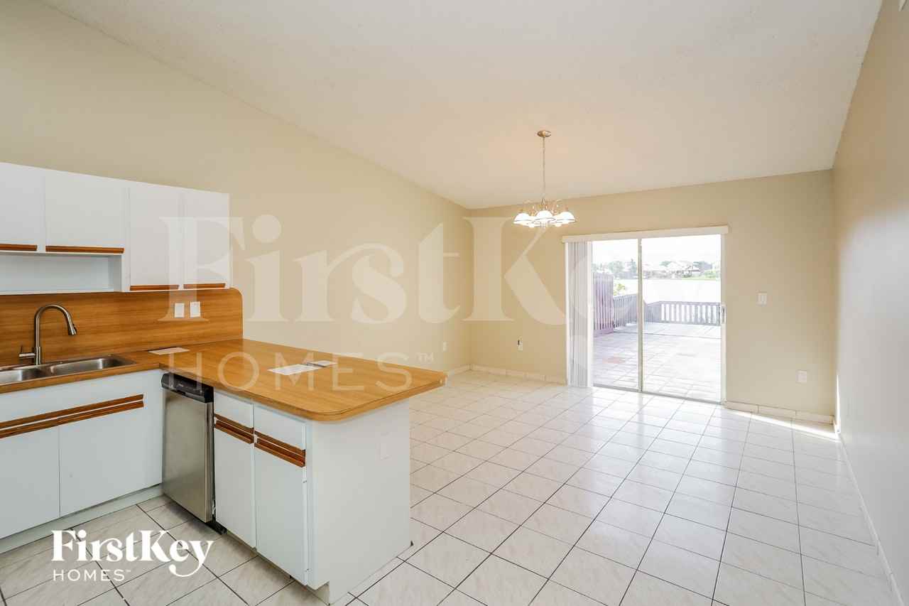 14979 Sw 63rd St - Photo 5 of 15