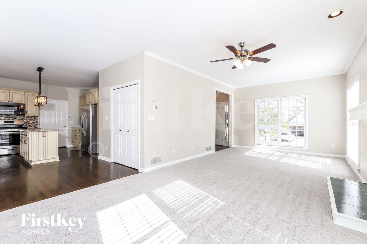 797 Rockfount Way - Photo 4 of 15