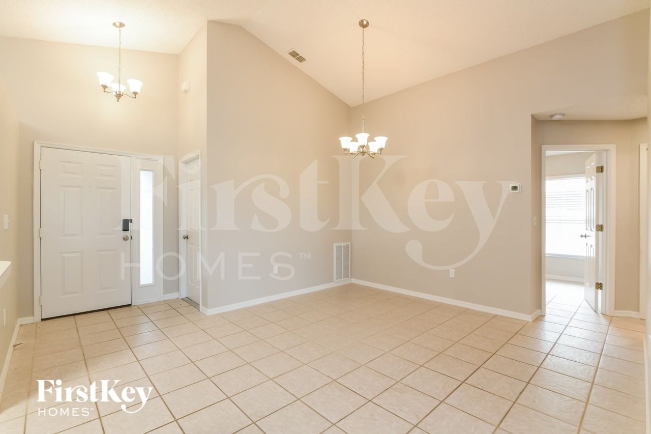 148 Heavenwood Ct - Photo 5 of 16