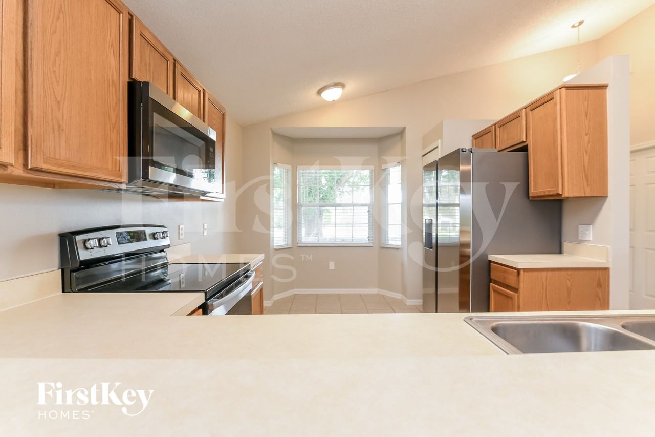 148 Heavenwood Ct - Photo 6 of 16