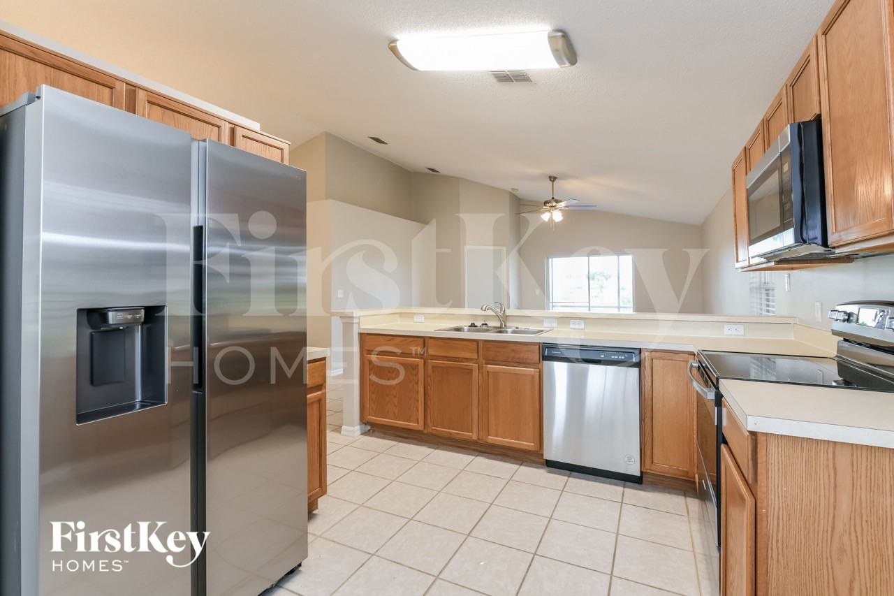 148 Heavenwood Ct - Photo 7 of 16