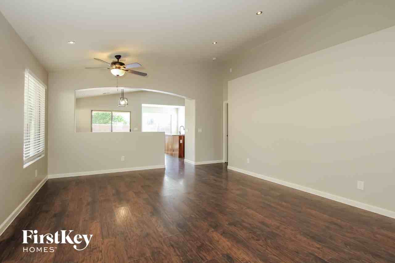 15137 W Bola Dr - Photo 3 of 15