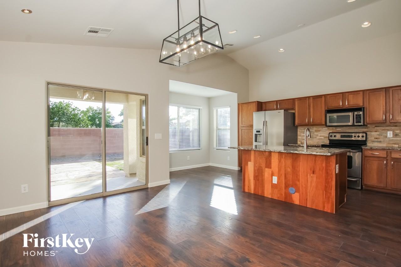 15137 W Bola Dr - Photo 5 of 15
