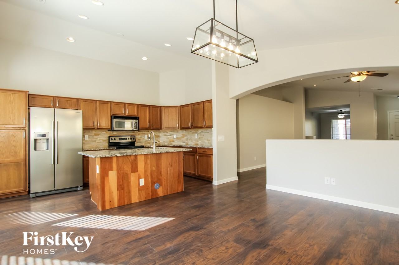 15137 W Bola Dr - Photo 6 of 15
