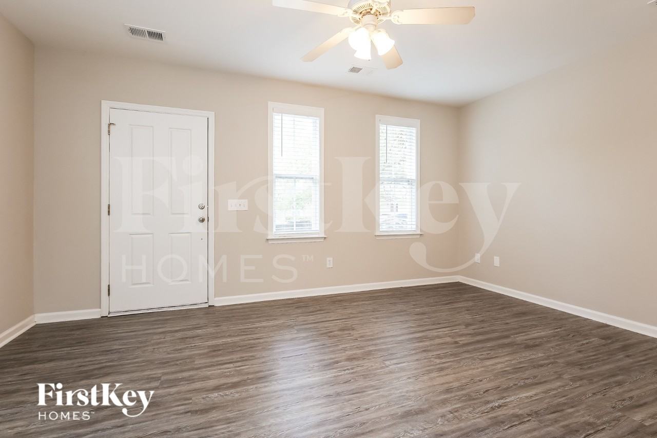 405 Verbena Ave - Photo 4 of 16