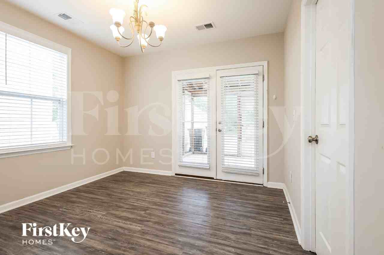 405 Verbena Ave - Photo 6 of 16
