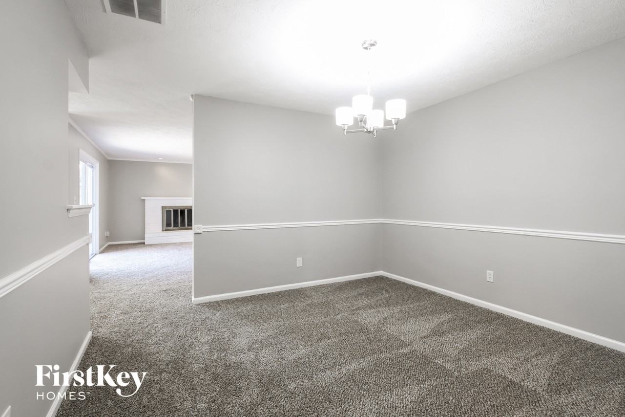 8141 Warbler Way - Photo 4 of 15