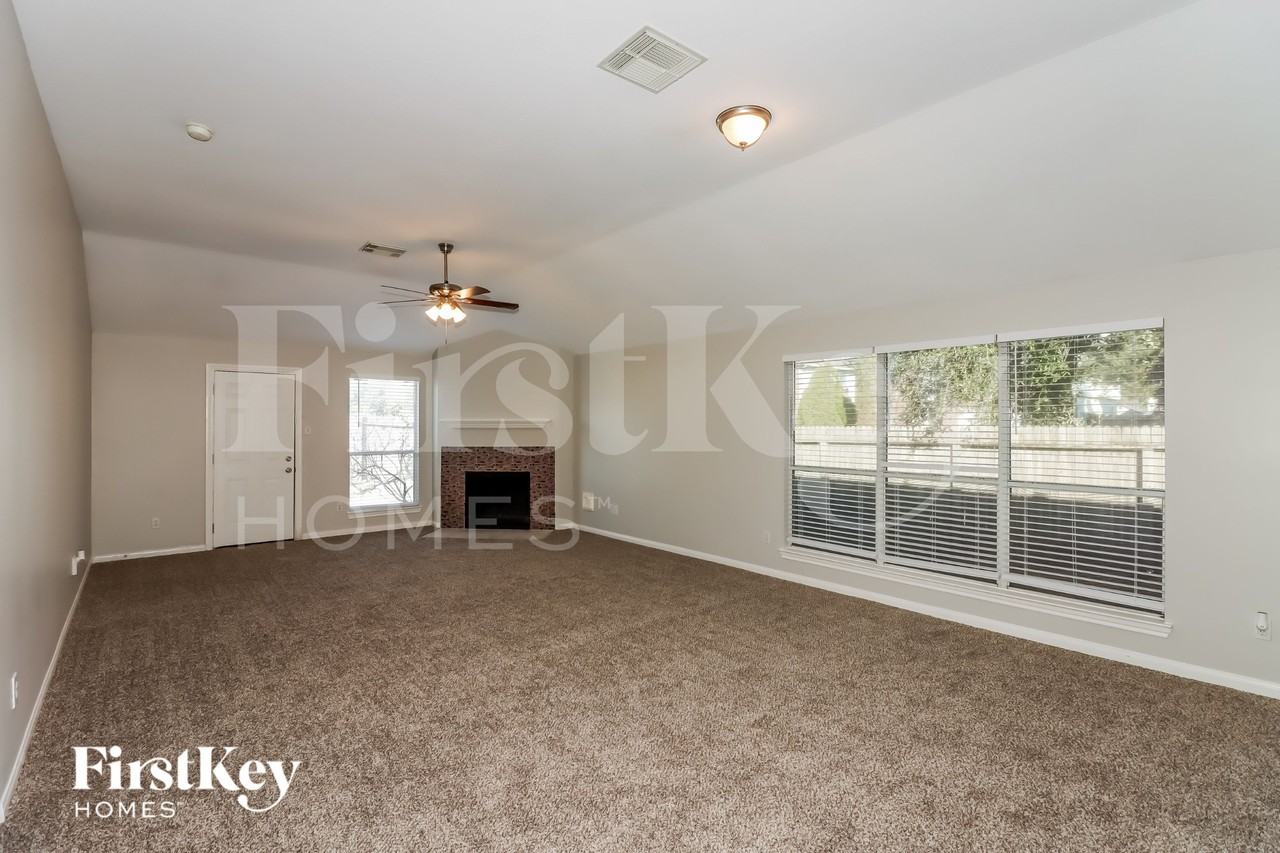 17202 Lilac Vale Ct - Photo 3 of 15