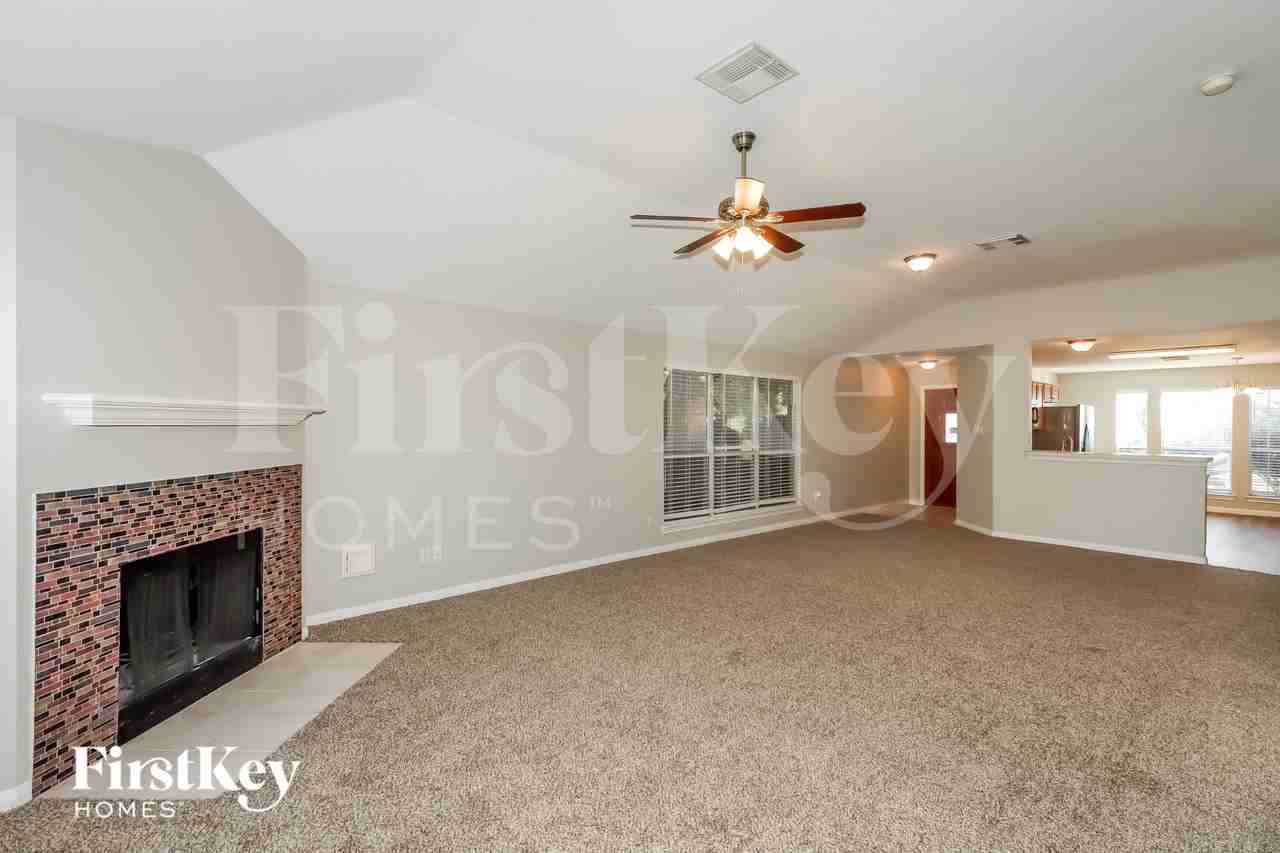 17202 Lilac Vale Ct - Photo 4 of 15