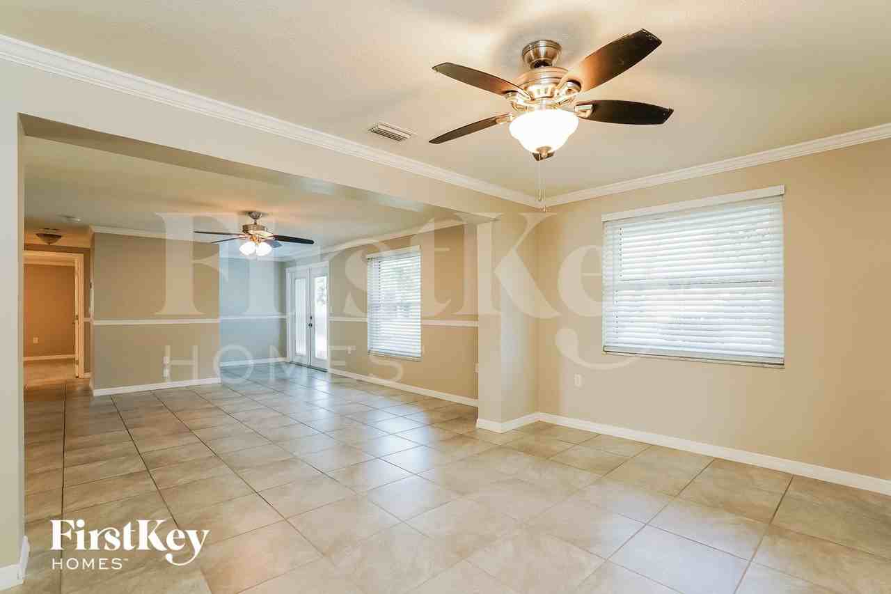 6719 Overlook Dr - Photo 3 of 15