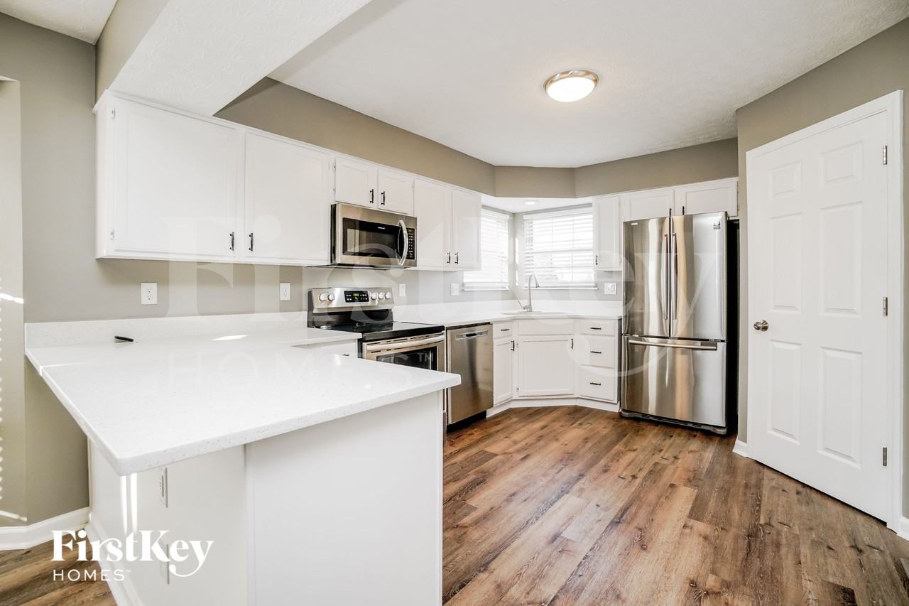 1388 Pepper Ln - Photo 6 of 15