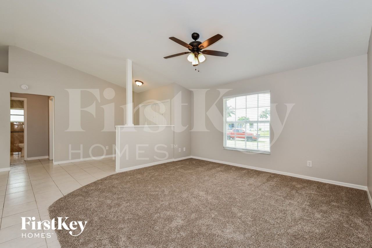 4829 Sw 24th Ave - Photo 5 of 18