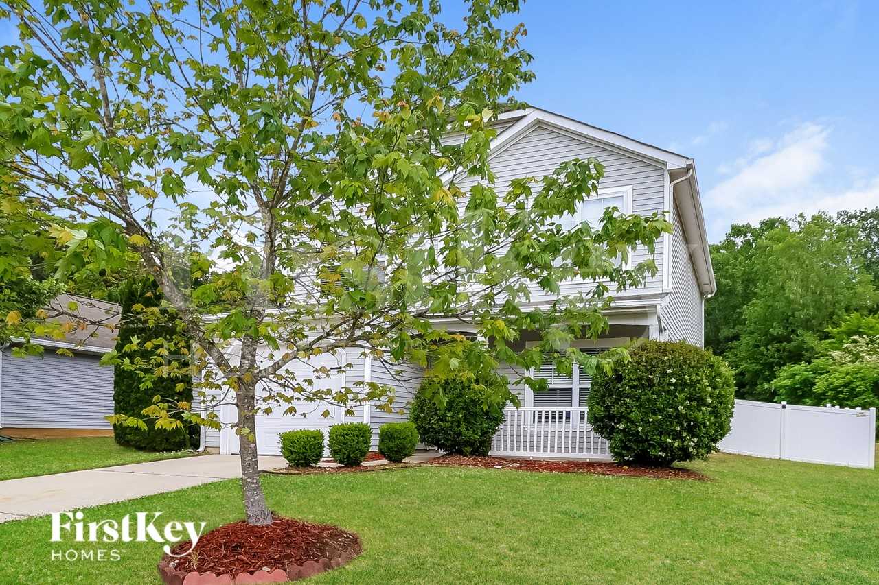 1427 Long Paw Ln - Photo 2 of 19