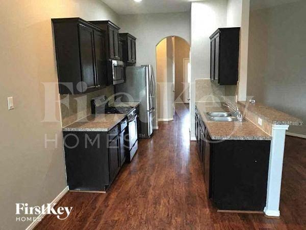 22530 Fosters Park Ct - Photo 6 of 10