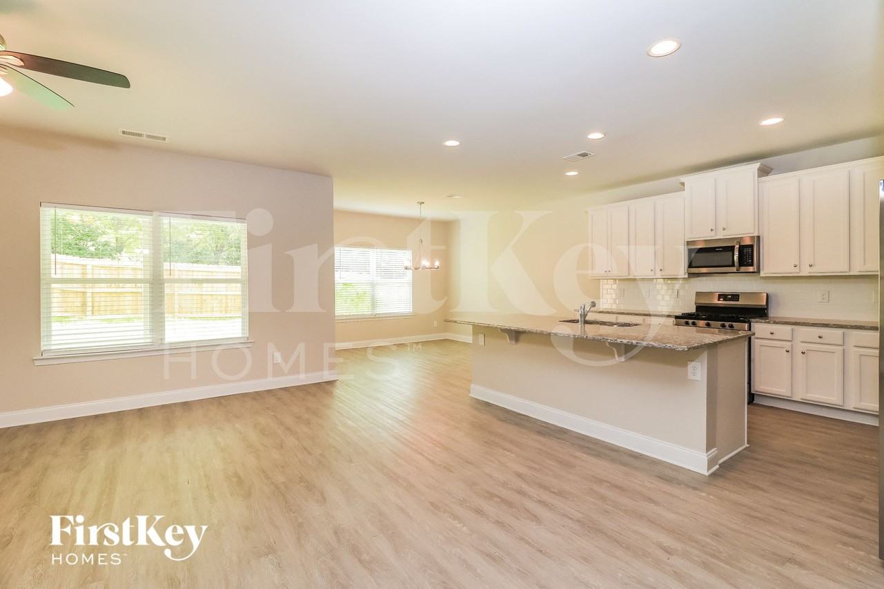 22 Celtic Ct - Photo 2 of 15
