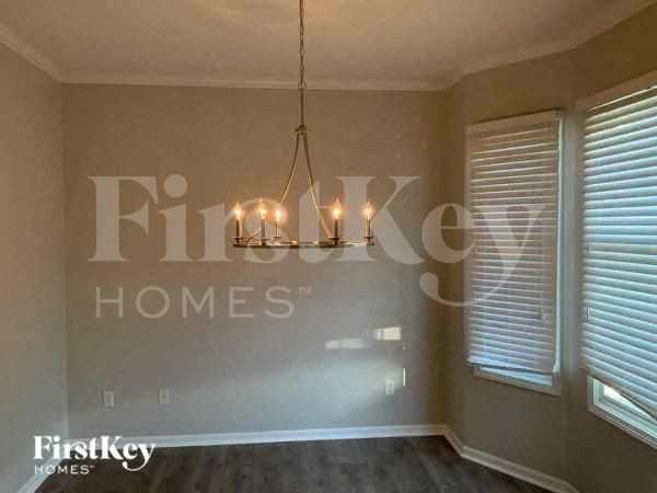 7708 Ne 74th Ter - Photo 2 of 11