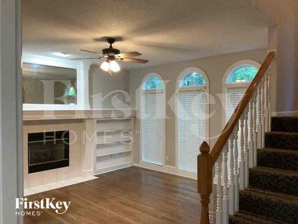 7708 Ne 74th Ter - Photo 3 of 11