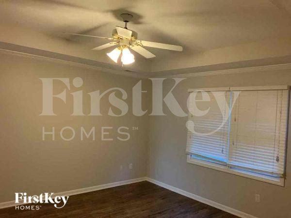 7708 Ne 74th Ter - Photo 5 of 11