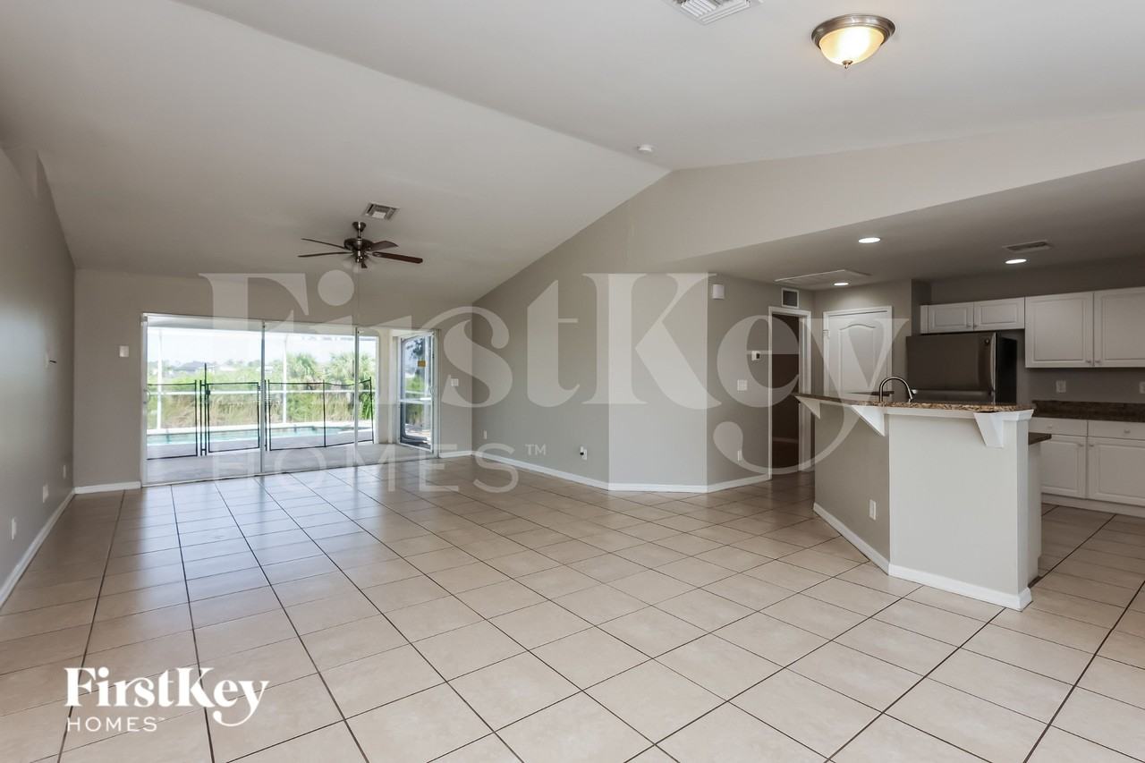 412 Nw 23rd Ave - Photo 2 of 19