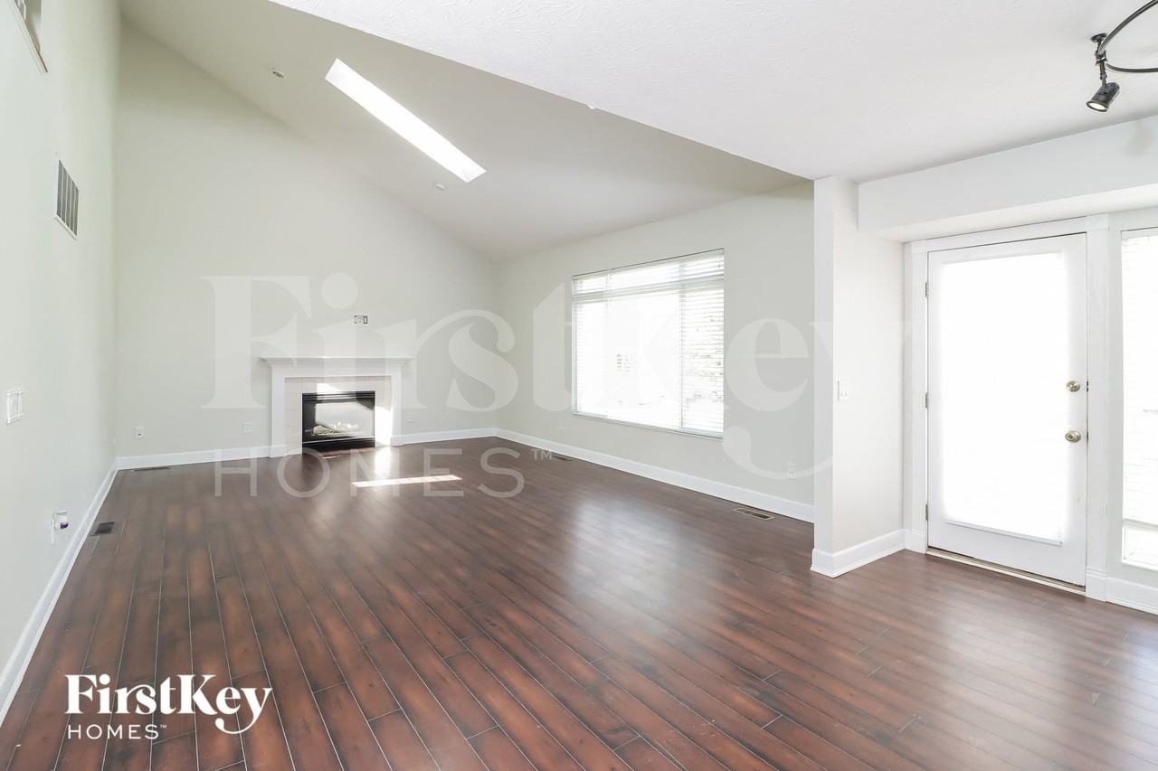 1249 Timber Ridge Ct - Photo 6 of 15