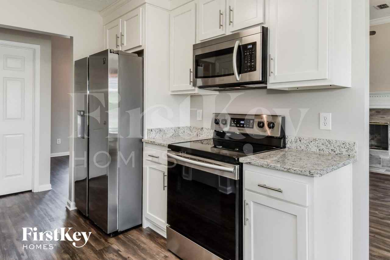 126 Northside Dr S - Photo 7 of 15