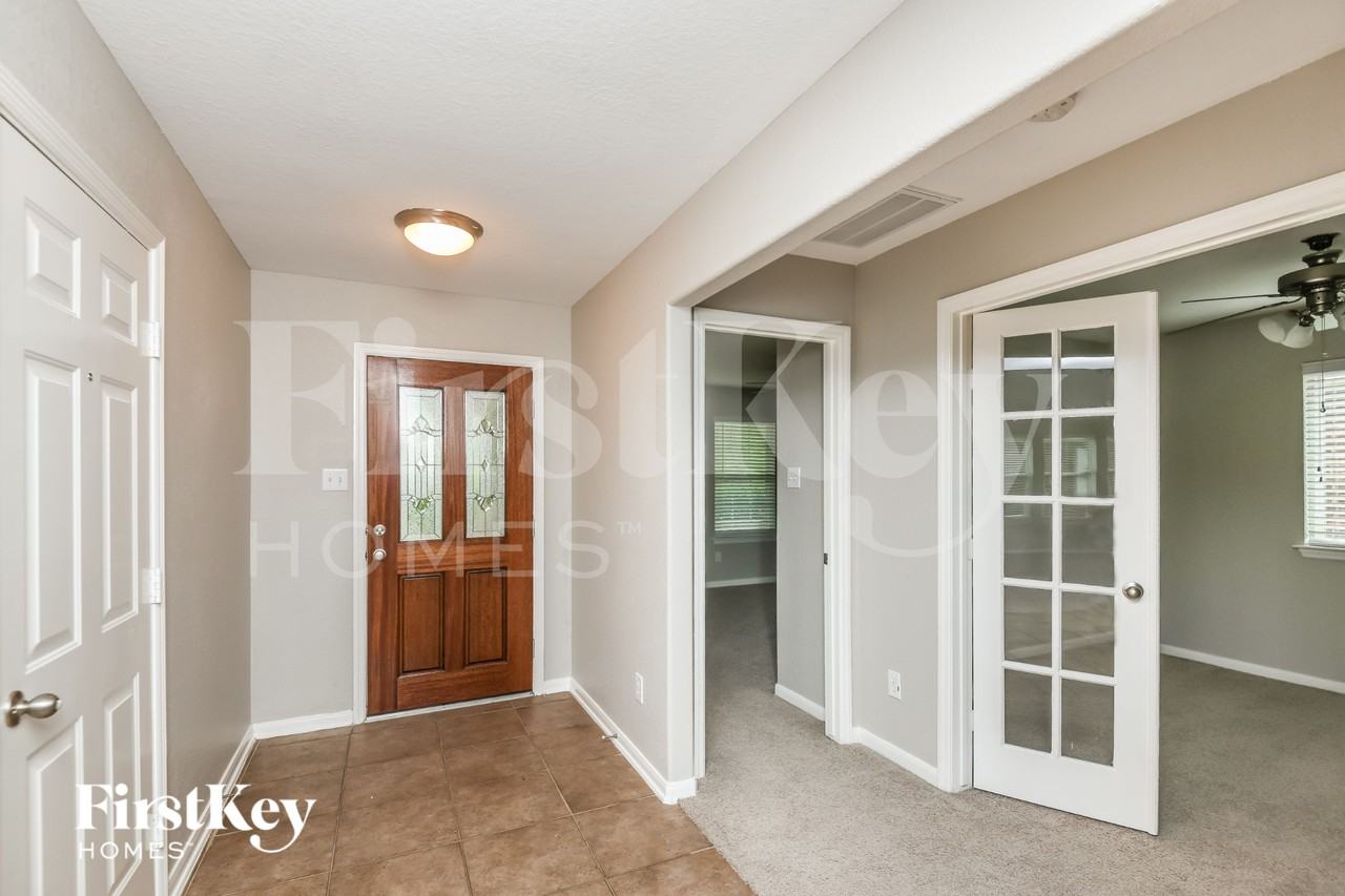 23342 Peerless Dr - Photo 2 of 15