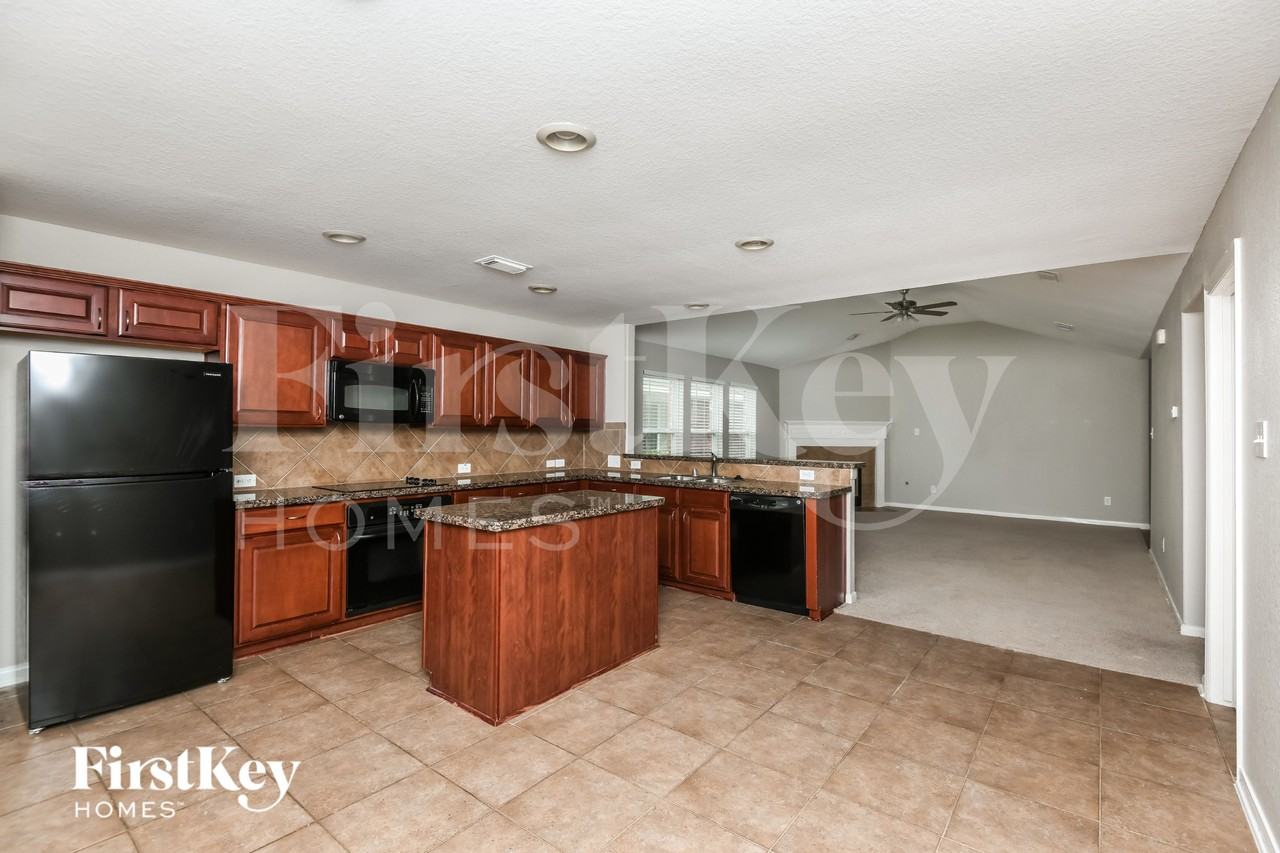 23342 Peerless Dr - Photo 6 of 15