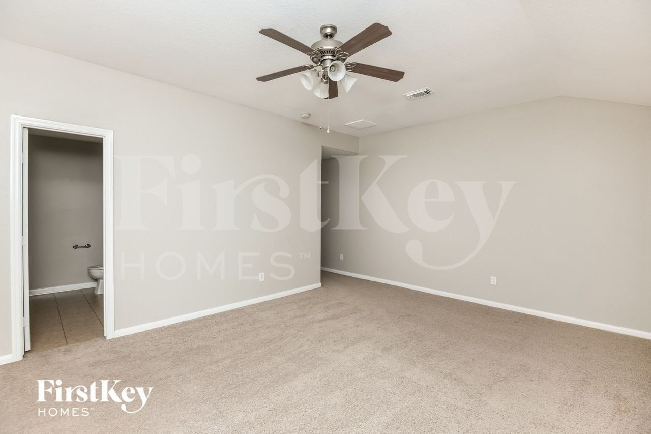23342 Peerless Dr - Photo 7 of 15