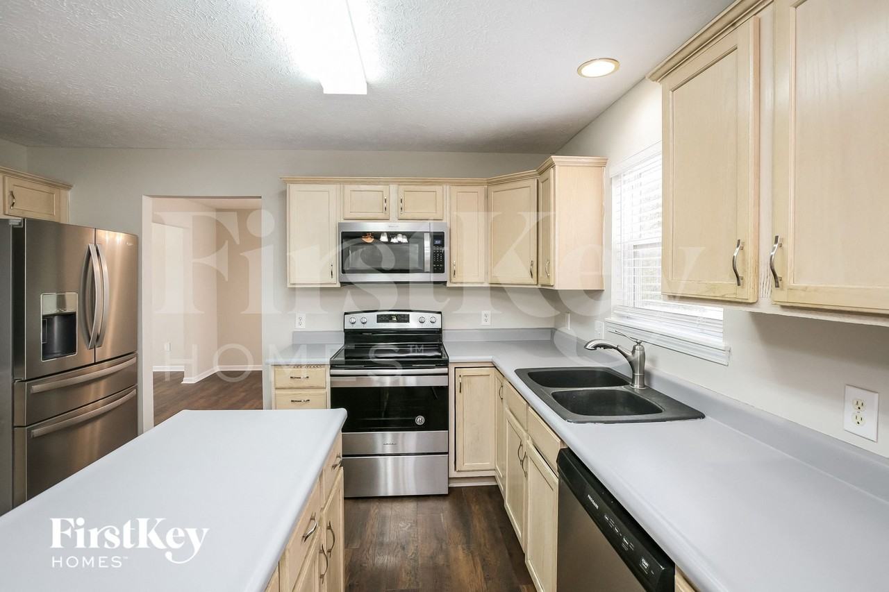 902 Hearthside Ct - Photo 6 of 15