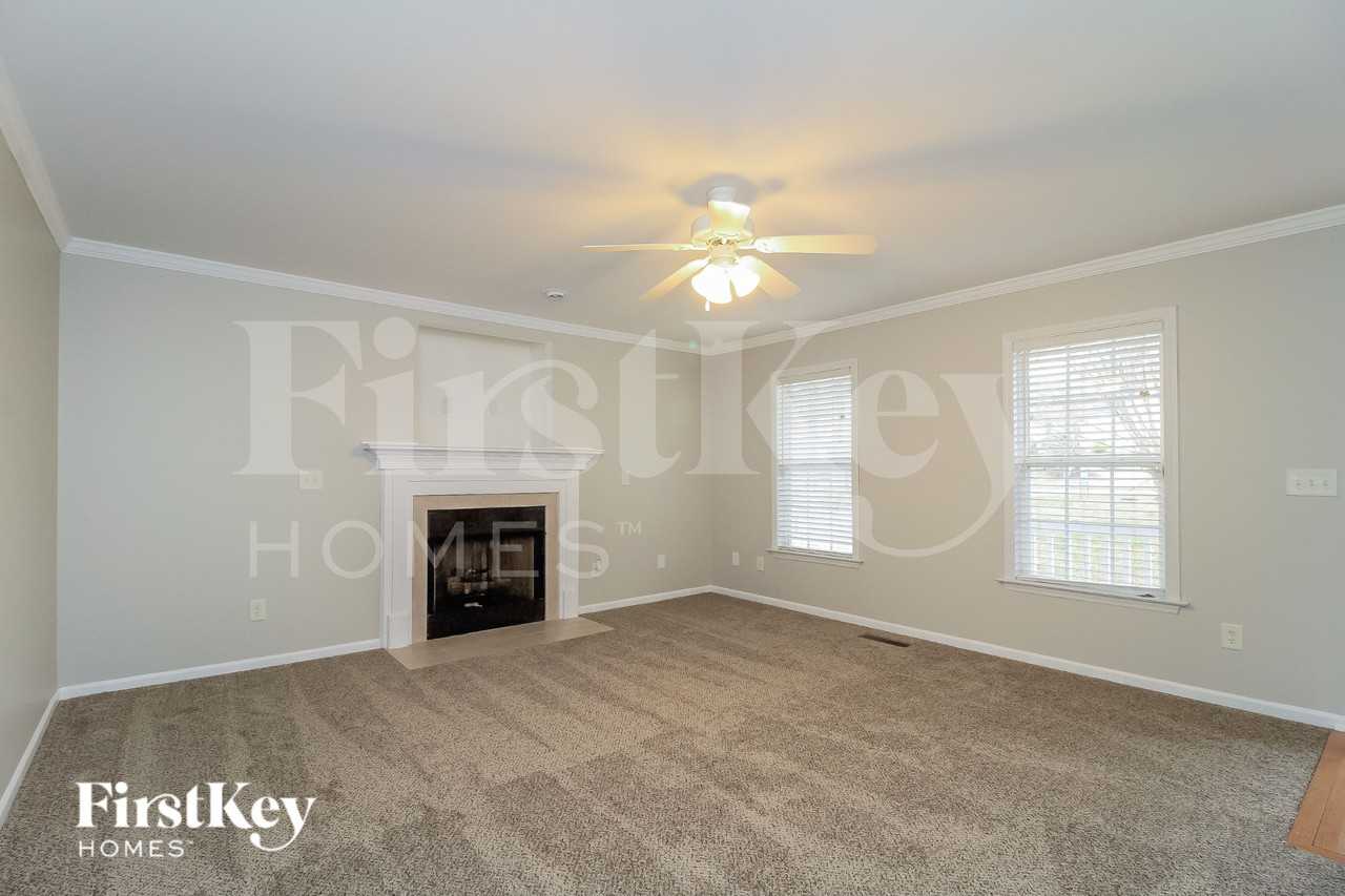 4141 Meredith Woods Ln - Photo 4 of 16