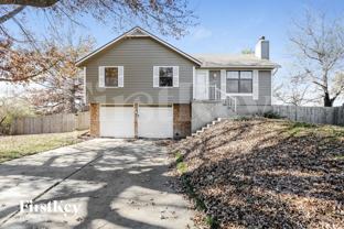 1934 Sw 5th St - Photo 1 of 1