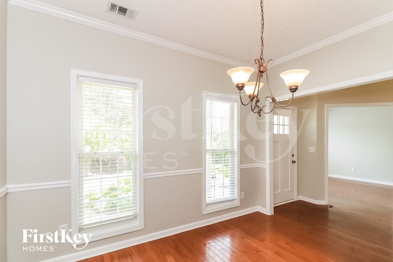 6325 Wilmington Way - Photo 4 of 15