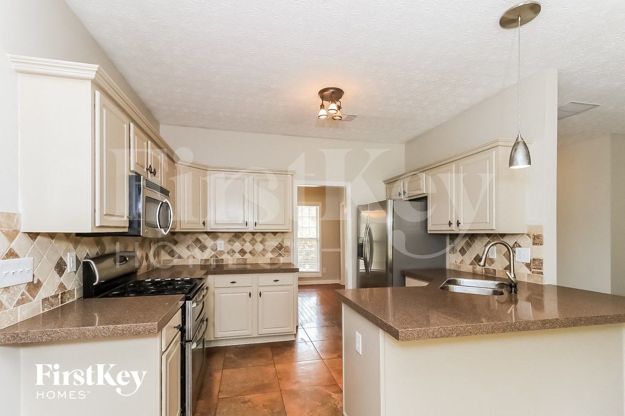 6325 Wilmington Way - Photo 5 of 15