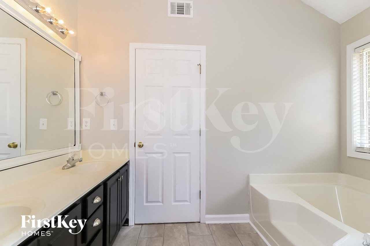 6325 Wilmington Way - Photo 7 of 15