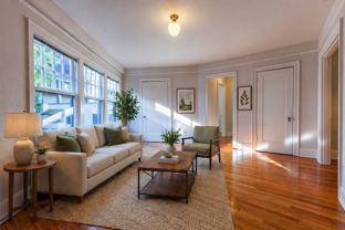 831 SW Vista Ave - Photo 1 of 1