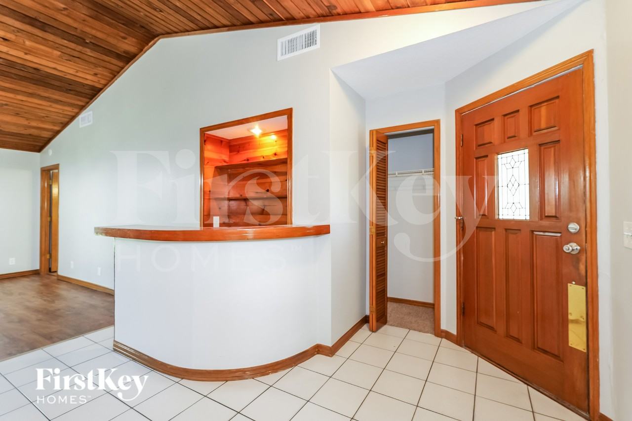 878 Daffodil Dr - Photo 2 of 20