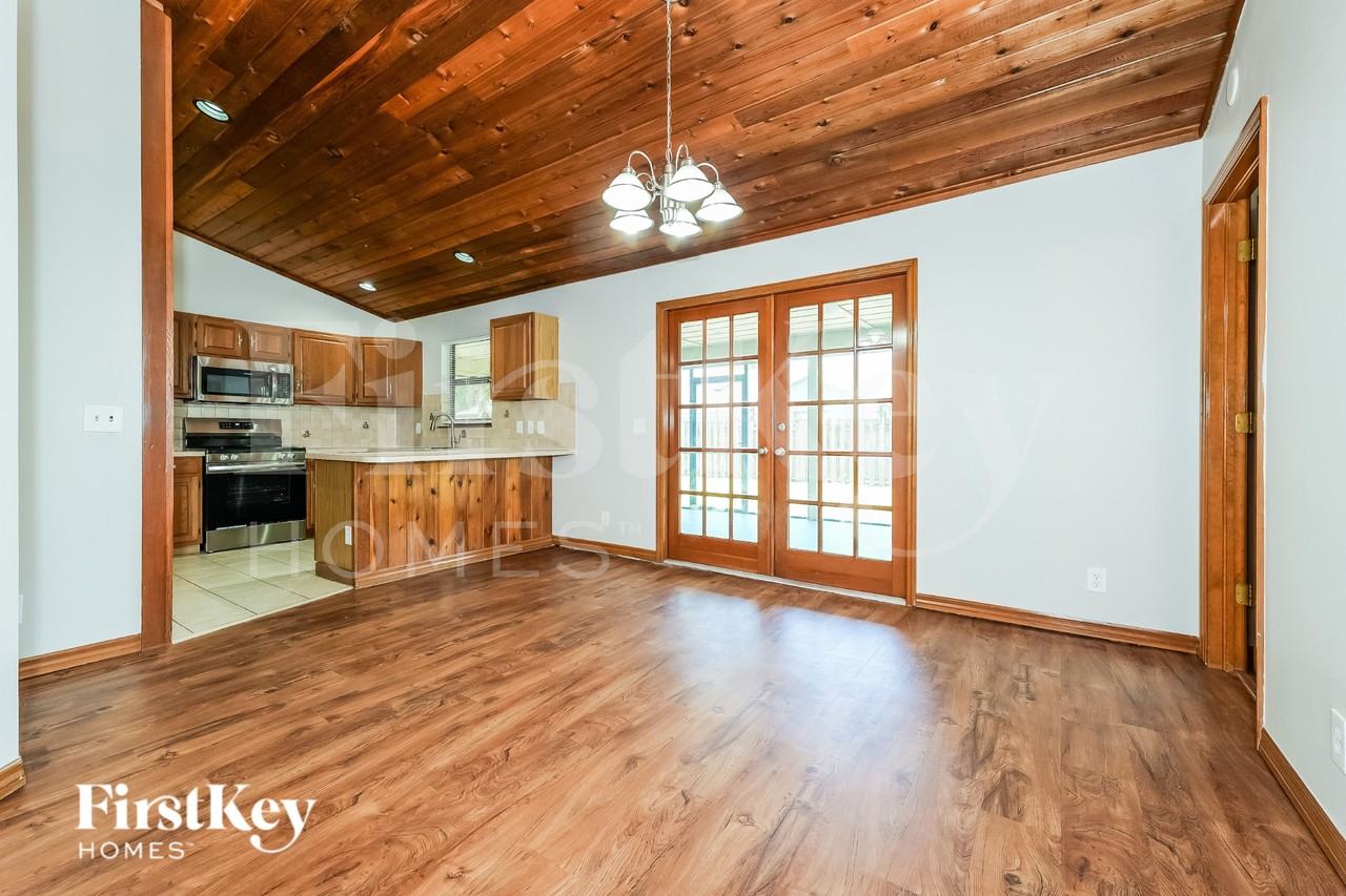 878 Daffodil Dr - Photo 5 of 20